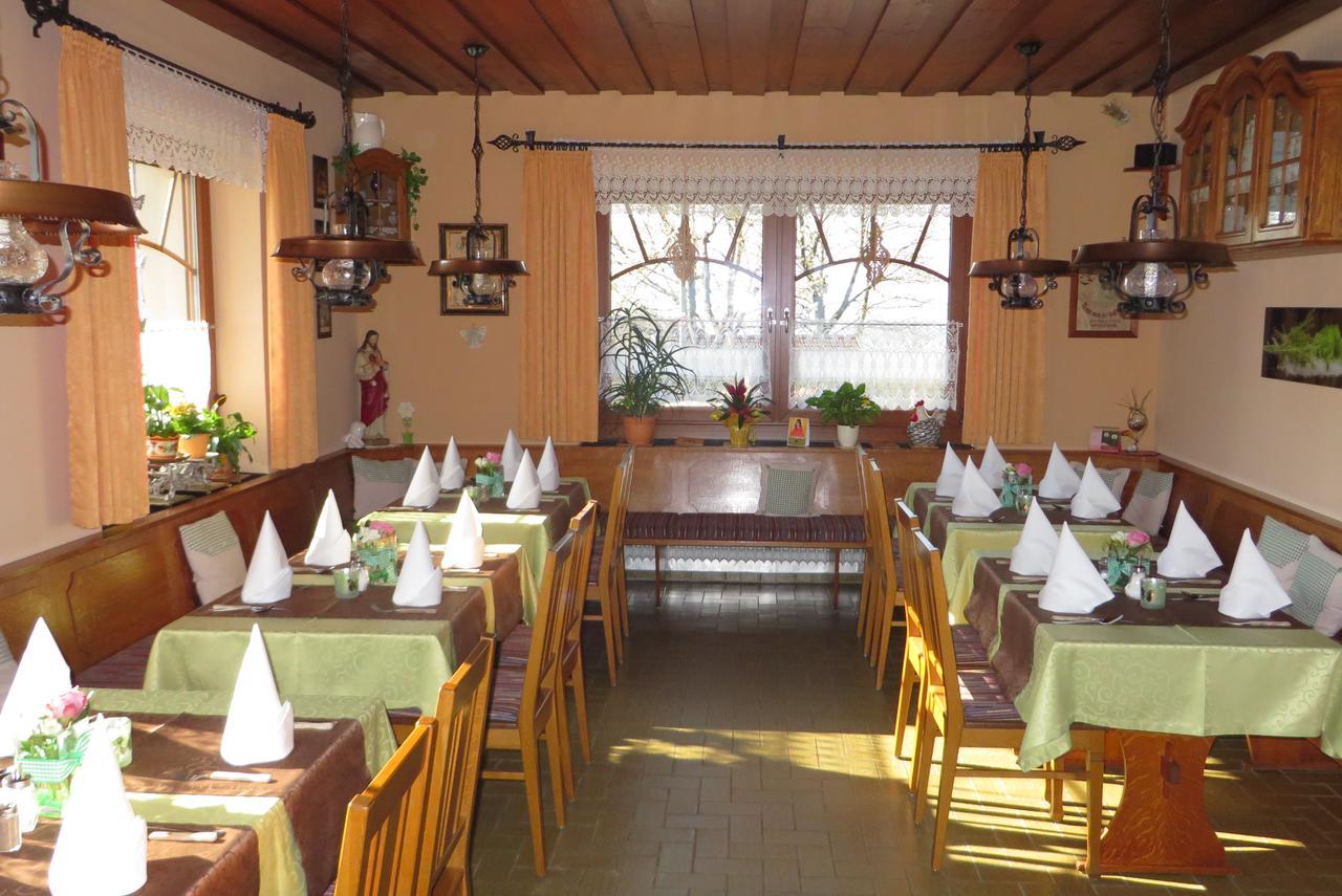 Kolmsteiner Hof Hotel นูเคอร์เคน ไบม์ ไฮลิเงน บลูท ภายนอก รูปภาพ