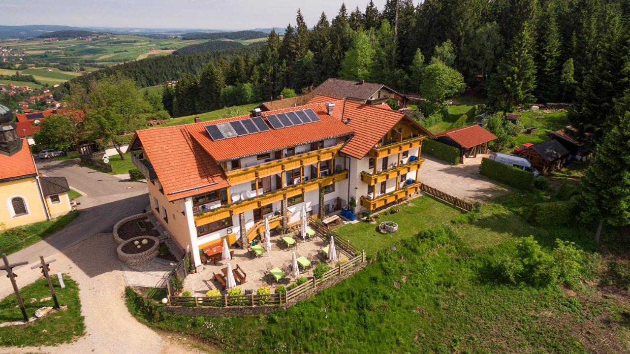 Kolmsteiner Hof Hotel นูเคอร์เคน ไบม์ ไฮลิเงน บลูท ภายนอก รูปภาพ