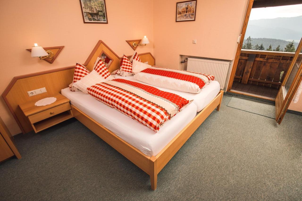 Kolmsteiner Hof Hotel นูเคอร์เคน ไบม์ ไฮลิเงน บลูท ภายนอก รูปภาพ